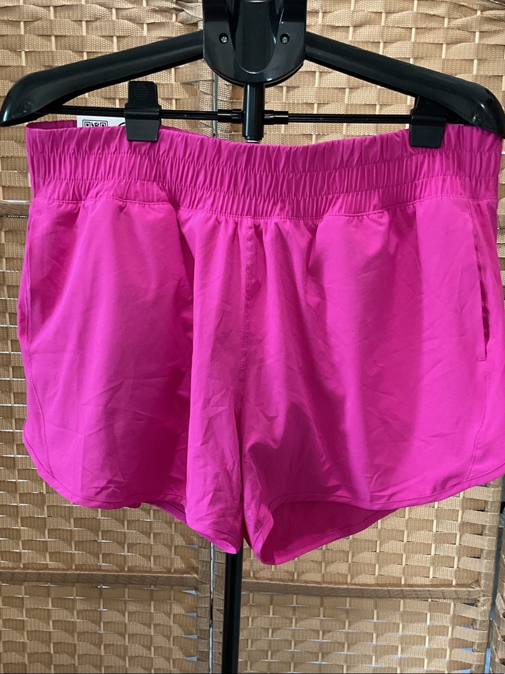Women’s Fuchsia Elastic-Waist Athletic Shorts